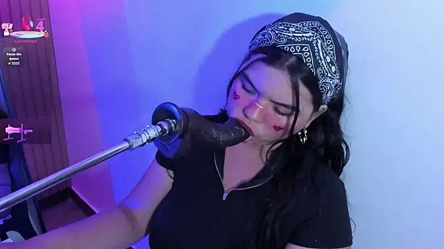 klhoe boobs online show from April 2026 04:25:01 AM