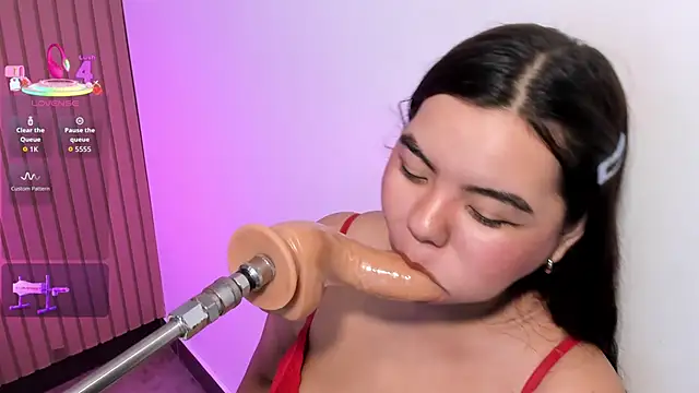 klhoe boobs online show from July 2026 07:58:01 PM