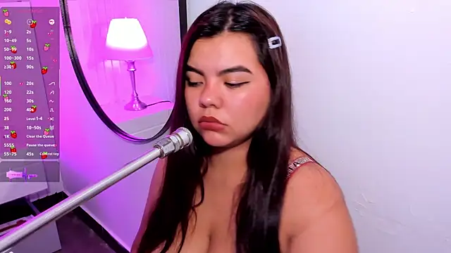 klhoe boobs online show from June 2026 09:09:01 PM