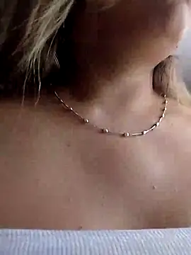 Katalina S3xy online show from September 2025 04:03:02 PM