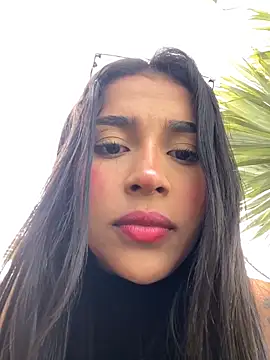 Snapshot of Mariangel_11 chatting on June 2026 01:52:01 PM Mariangel 11 online show from June 2026 01:52:01 PM
