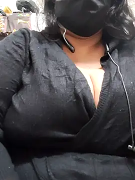 zeepe19 online show from December 2025 06:57:01 PM