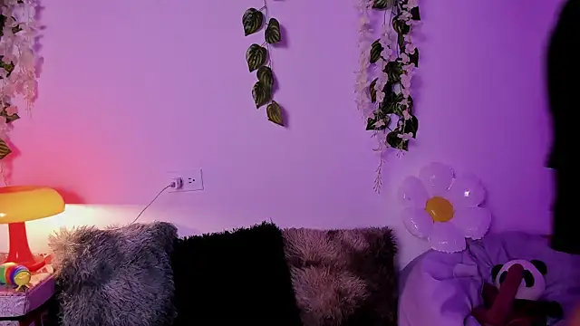 fernanda indie online show from October 2025 07:38:02 PM