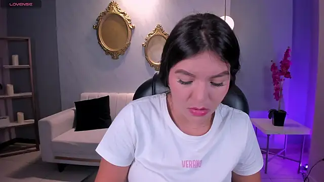 ValeriaRoldanX online show from April 2026 10:21:01 AM