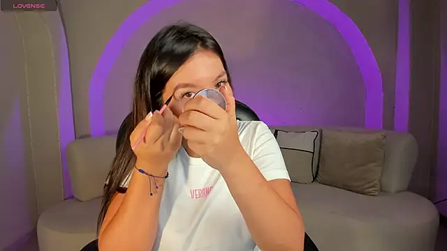 ValeriaRoldanX online show from February 2026 11:23:01 AM