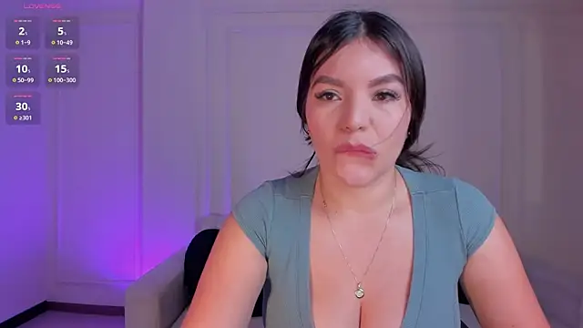 Snapshot of ValeriaRoldanX chatting on July 2026 11:43:01 AM ValeriaRoldanX online show from July 2026 11:43:01 AM