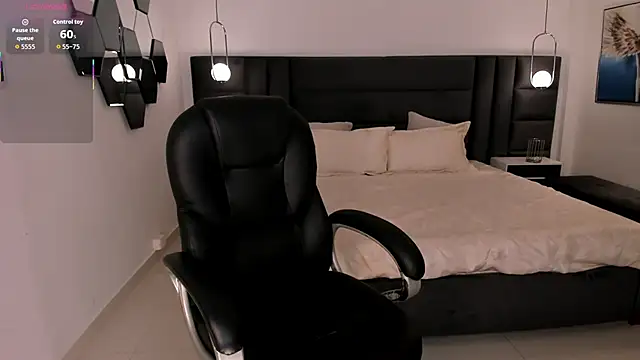 ValeriaRoldanX online show from October 2025 03:27:01 AM