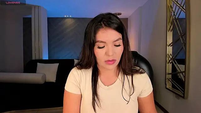 ValeriaRoldanX online show from April 2026 10:38:02 AM