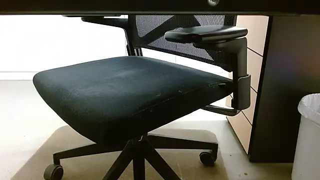 lovewalknaked online show from December 2025 04:39:02 PM