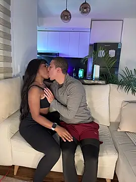 tiana nave online show from November 2025 11:36:02 AM