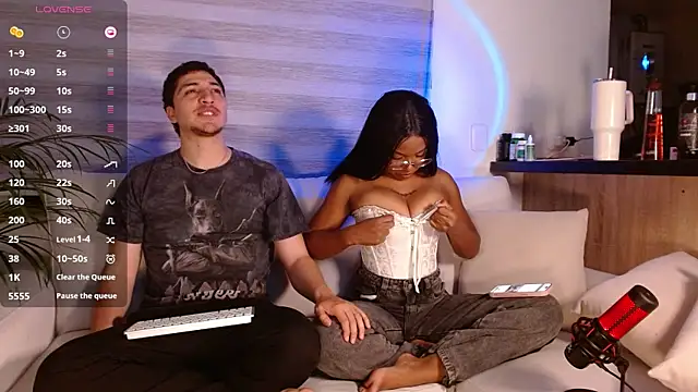 Snapshot of tiana_nave chatting on March 2025 03:56:02 AM tiana nave online show from March 2025 03:56:02 AM