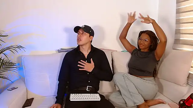 Snapshot of tiana_nave chatting on February 2025 04:02:01 PM tiana nave online show from February 2025 04:02:01 PM