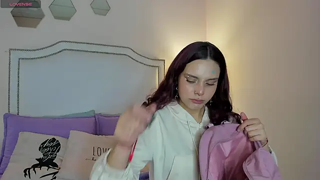 KIMAPRIL online show from October 2025 07:48:02 PM