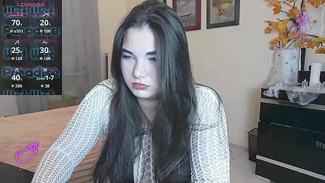 Snapshot of Lillianhot68 chatting on October 2025 06:45:01 AM Lillianhot68 online show from October 2025 06:45:01 AM