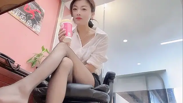 QianF-666 online show from November 2025 01:32:02 AM