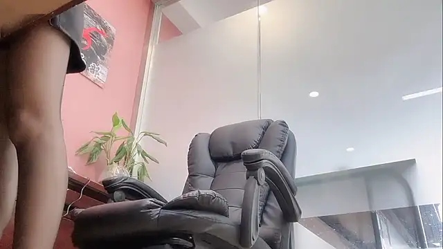 QianF-666 online show from November 2025 02:04:01 AM