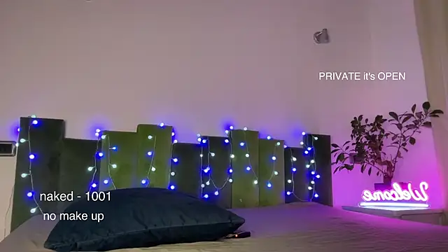 daddyspixxie420 online show from October 2025 05:59:01 PM