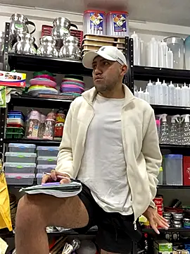 JuanZapata33 online show from November 2025 10:43:02 PM