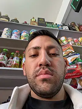 JuanZapata33 online show from February 2026 08:44:02 PM