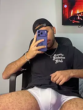 JuanZapata33 online show from March 2026 09:20:02 PM