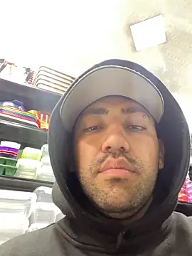 JuanZapata33 online show from February 2026 09:36:02 PM