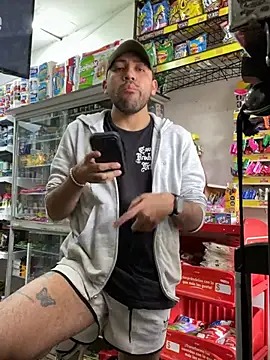 JuanZapata33 online show from April 2026 08:54:02 PM