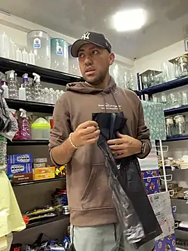 JuanZapata33 online show from February 2026 09:26:01 PM