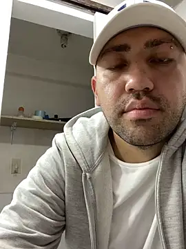Snapshot of JuanZapata33 chatting on October 2025 11:06:02 PM JuanZapata33 online show from October 2025 11:06:02 PM