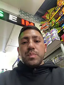 JuanZapata33 online show from February 2026 09:59:02 PM