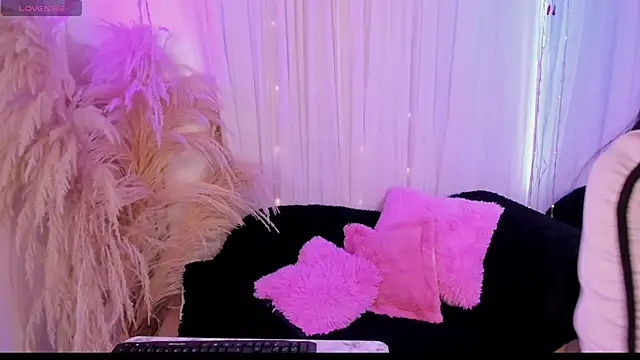 Hannie ws online show from October 2025 08:46:02 PM
