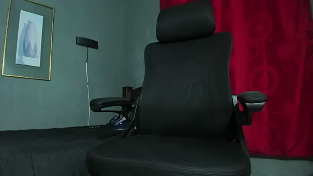 Travistanner 28 online show from February 2026 10:50:01 AM