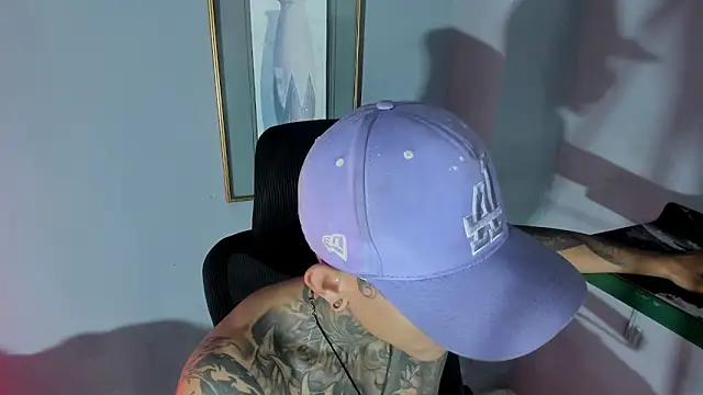 Travistanner 28 online show from February 2026 02:13:02 PM