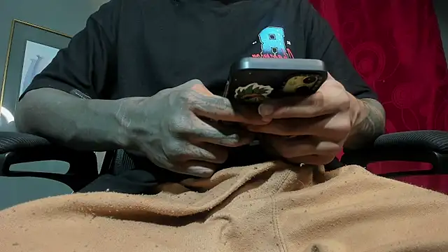 Travistanner 28 online show from February 2026 10:28:01 AM