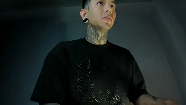 Travistanner 28 online show from April 2026 10:00:01 AM