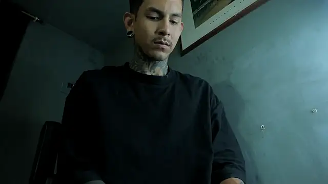 Travistanner 28 online show from April 2026 06:54:01 AM