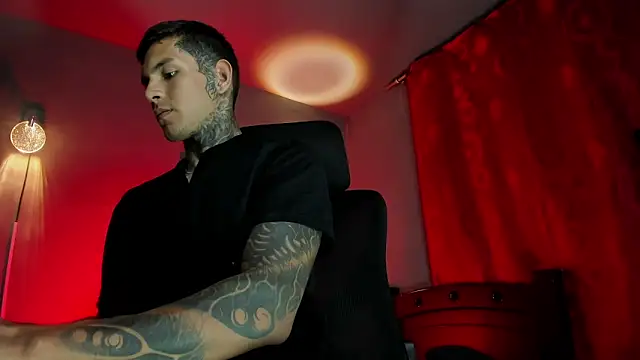 Travistanner 28 online show from March 2026 12:37:02 AM