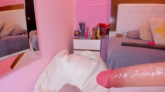 alysonJackson online show from April 2026 07:37:01 PM