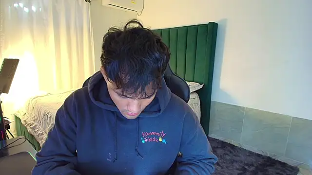 man dur07 online show from December 2025 07:39:02 PM