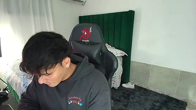 man dur07 online show from February 2026 04:56:02 AM