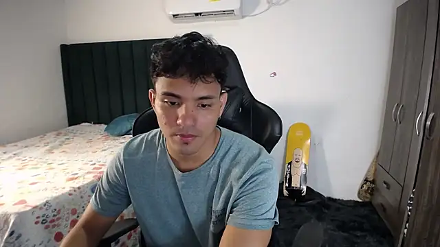 Snapshot of man_dur07 chatting on March 2025 07:27:02 PM man dur07 online show from March 2025 07:27:02 PM