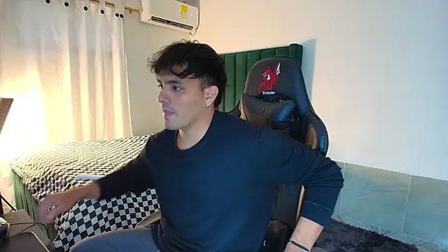 Snapshot of man_dur07 chatting on December 2025 09:09:02 PM man dur07 online show from December 2025 09:09:02 PM