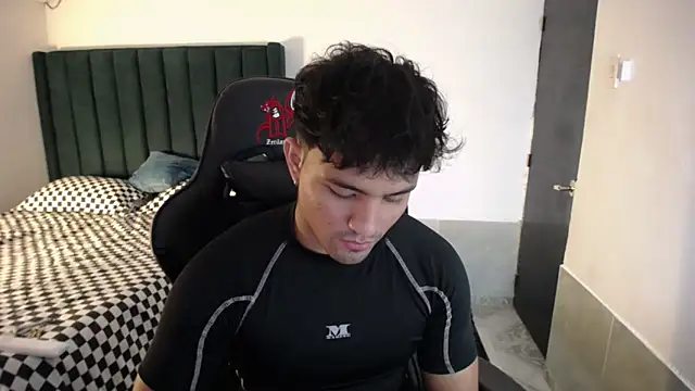 Snapshot of man_dur07 chatting on November 2025 06:33:02 PM man dur07 online show from November 2025 06:33:02 PM