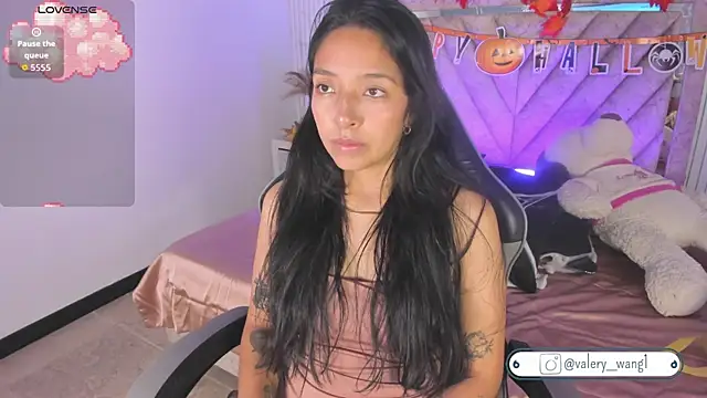 Valery wang online show from October 2025 11:53:01 AM