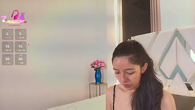 Valery wang online show from February 2025 12:01:01 PM
