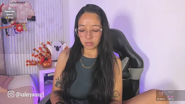 Valery wang online show from October 2025 11:53:01 AM