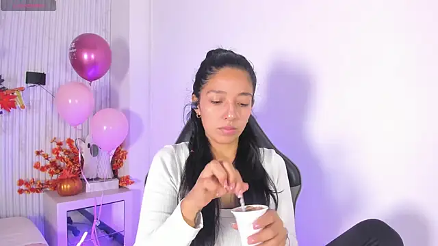 Valery wang online show from October 2025 11:53:01 AM