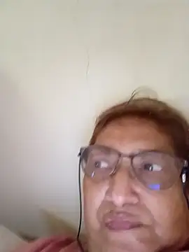 florecita69 online show from November 2025 06:34:02 PM