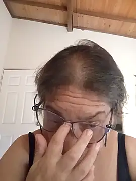 florecita69 online show from October 2025 02:27:02 PM