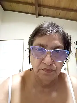 florecita69 online show from October 2025 01:41:02 AM