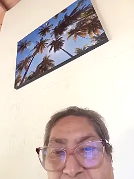 florecita69 online show from April 2026 04:11:02 PM